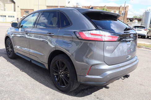 Used 2022 Ford Edge ST-Line w/ Class II Trailer Tow Package image 4