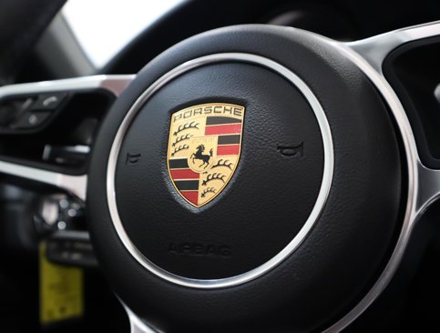 Used 2018 Porsche 911 Carrera image 34