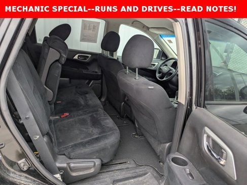 Used 2016 Nissan Pathfinder SV image 16