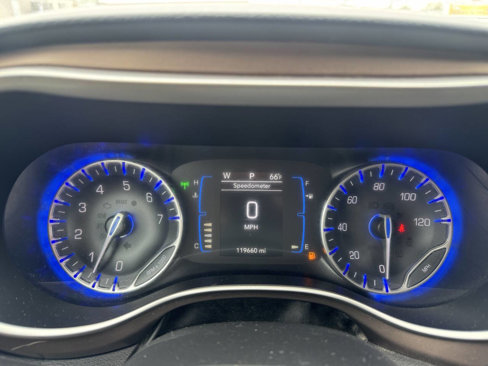 Used 2017 Chrysler Pacifica LX w/ Tire & Wheel Group image 17