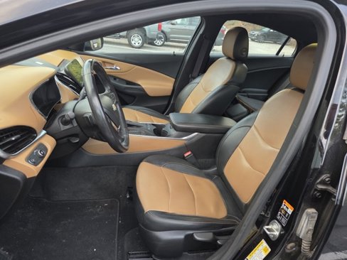 Used 2017 Chevrolet Volt Premier w/ Driver Confidence II Package image 8