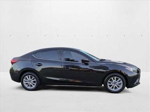 Used 2016 MAZDA MAZDA3 i Touring image 4