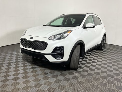 Used 2022 Kia Sportage Nightfall Edition image 8