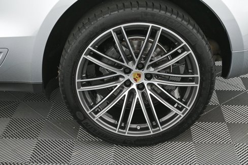 Certified 2021 Porsche Macan S image 39
