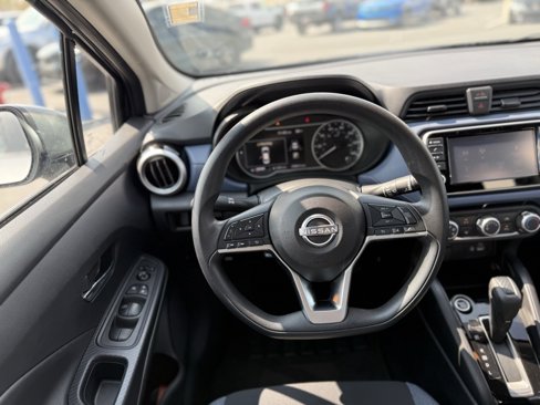Used 2023 Nissan Versa SV image 15