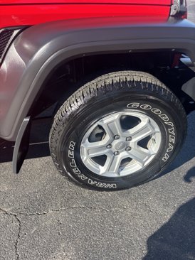 Used 2019 Jeep Wrangler Sport image 21