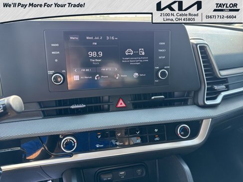 Used 2024 Kia Sportage LX image 16