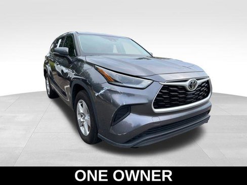 Used 2021 Toyota Highlander L image 8