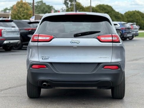 Used 2016 Jeep Cherokee Sport w/ Cold Weather Group image 40
