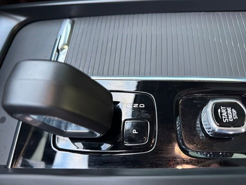 Certified 2023 Volvo S60 B5 Core image 28