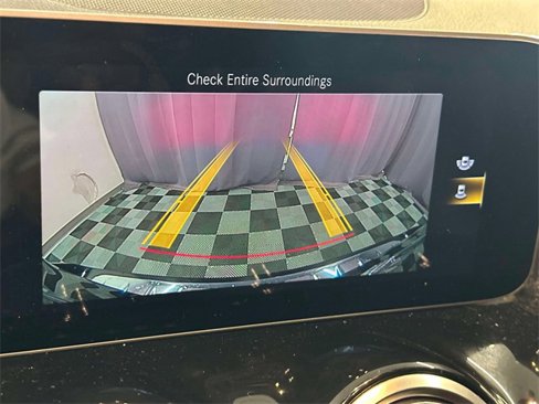 Certified 2021 Mercedes-Benz GLB 250 4MATIC image 20