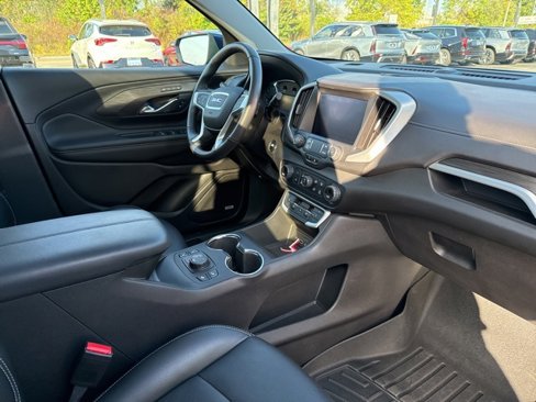 Certified 2022 GMC Terrain SLT w/ Infotainment Package II image 12