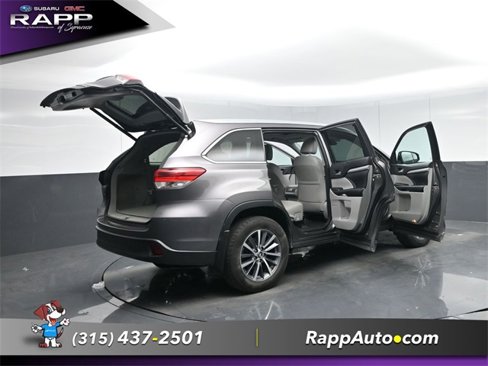 Used 2018 Toyota Highlander XLE image 35