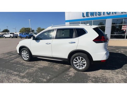 Used 2020 Nissan Rogue SV image 6