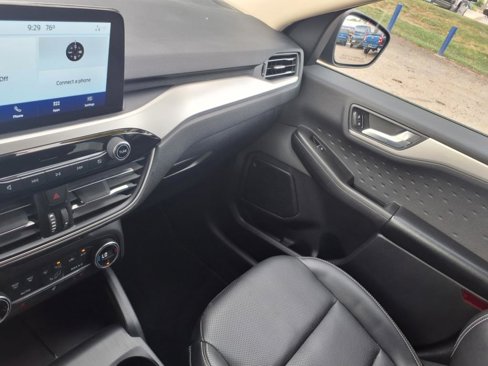 Used 2020 Ford Escape SEL image 22