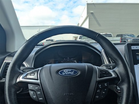 Used 2023 Ford Edge SEL image 23