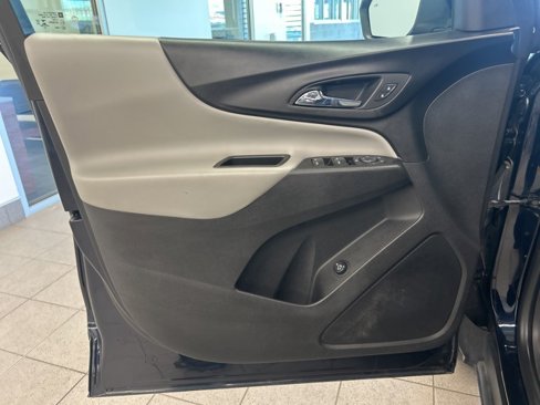 Used 2021 Chevrolet Equinox LT image 18