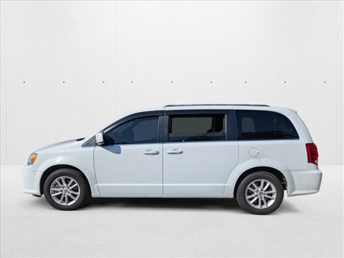 Used 2019 Dodge Grand Caravan SXT image 6