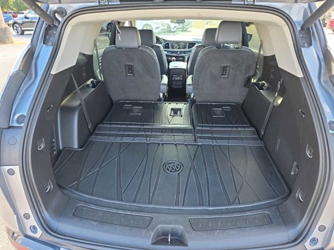 Used 2019 Buick Enclave Essence image 28