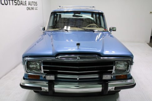 Used 1991 Jeep Grand Wagoneer image 13