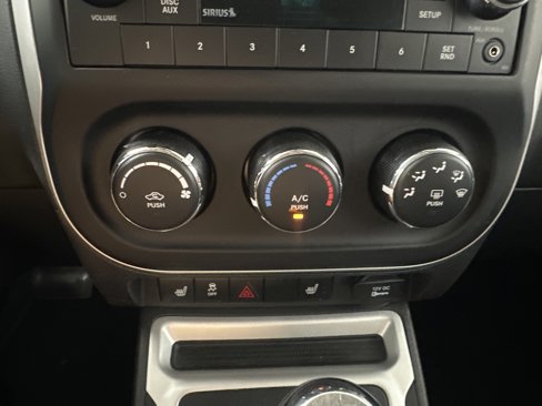 Certified 2017 Jeep Compass Latitude image 15