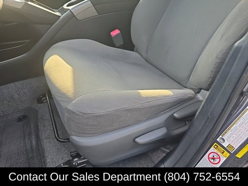Used 2013 Toyota Prius One image 12