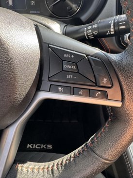 Used 2021 Nissan Kicks SR image 27