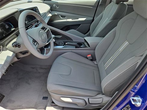 New 2025 Hyundai Elantra Sport image 9