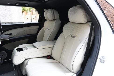 New 2025 Bentley Bentayga Extended Wheelbase image 10