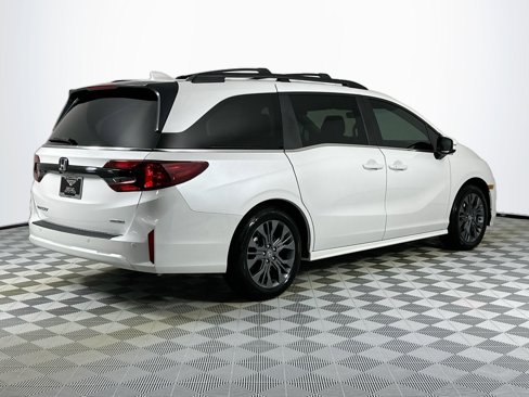 Used 2025 Honda Odyssey Touring image 5