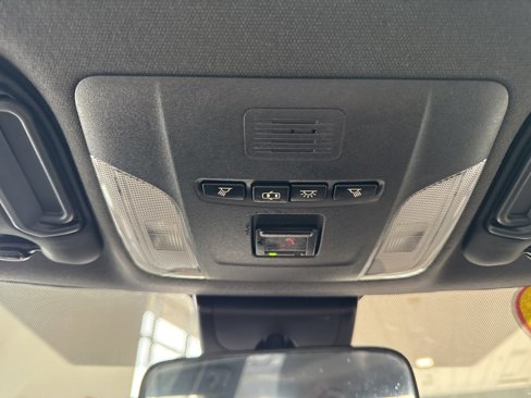 Used 2022 Toyota Corolla SE image 30