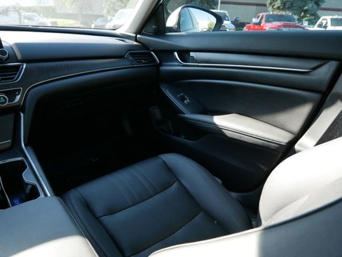 Used 2020 Honda Accord EX-L image 16
