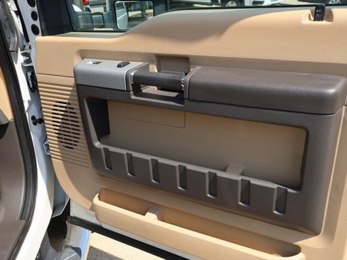 Used 2016 Ford F250 Lariat w/ Lariat Interior Package image 18