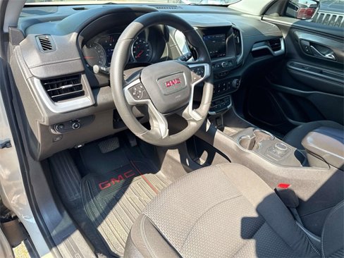 Used 2023 GMC Terrain SLE w/ Elevation Edition image 25