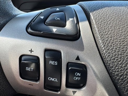 Used 2017 Ford Taurus SEL w/ Equipment Group 201A image 18