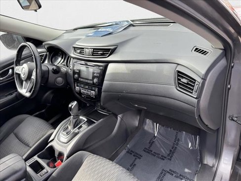 Used 2017 Nissan Rogue SV image 20
