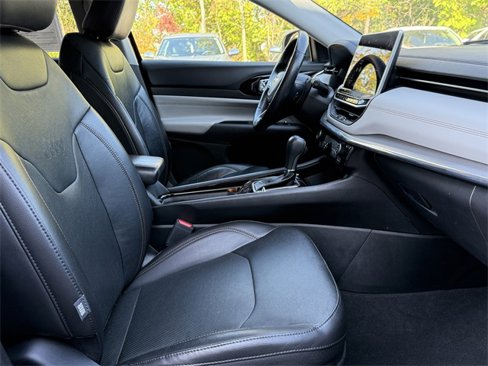 Used 2022 Jeep Compass Limited image 20