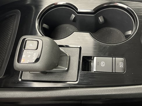 Used 2023 Nissan Rogue S image 24