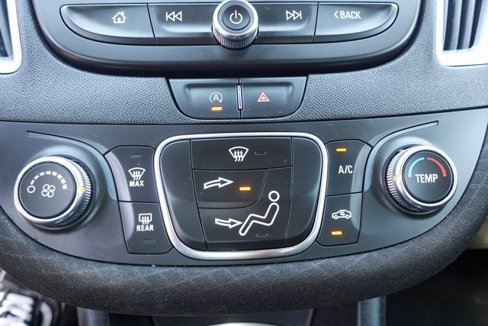 Used 2020 Chevrolet Malibu LS w/ Driver Confidence Package II image 21