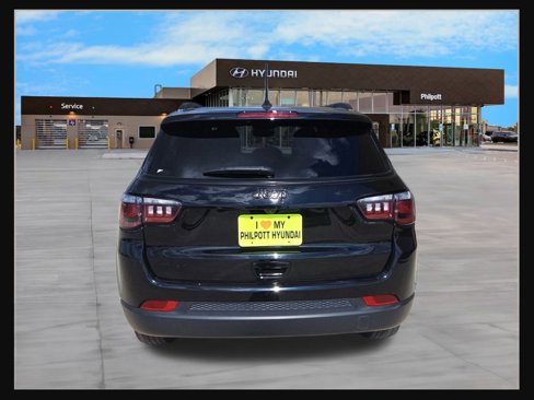 Used 2023 Jeep Compass Altitude image 8
