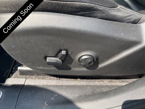 Used 2019 Jeep Cherokee Limited image 9