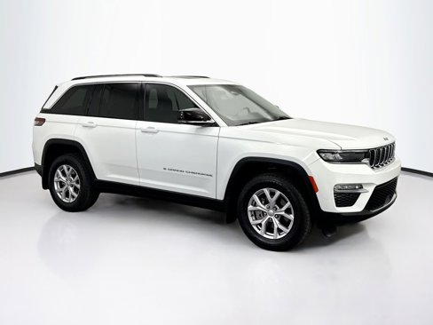 Used 2022 Jeep Grand Cherokee Limited image 3