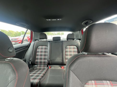 Used 2015 Volkswagen GTI SE image 5