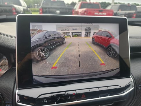 New 2025 Jeep Compass Latitude w/ Altitude Special Edition image 18