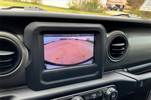 Used 2023 Jeep Wrangler Sport image 21