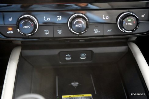Used 2020 Toyota RAV4 XLE image 18