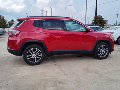 Used 2019 Jeep Compass Latitude image 12
