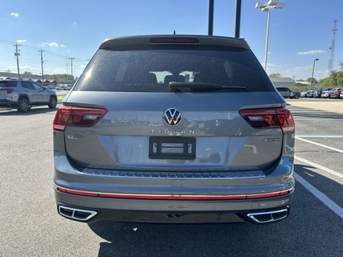 Used 2022 Volkswagen Tiguan SEL R-Line image 17