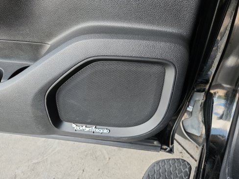 Used 2017 Nissan Titan Platinum Reserve image 27