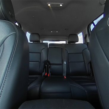 Used 2023 GMC Acadia SLT image 27